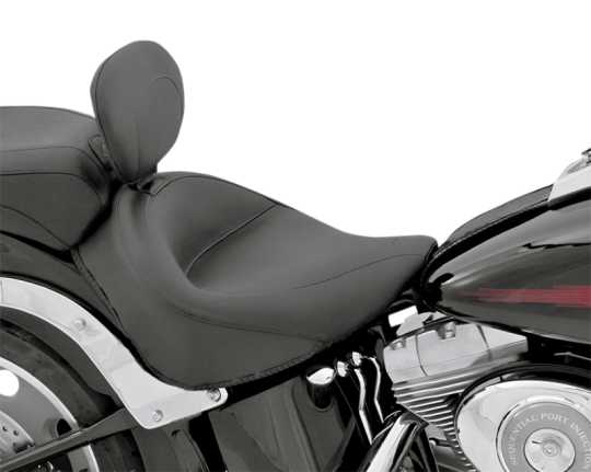Mustang Wide Touring Solo Seat with Backrest 17.5", black 