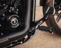 Harley-Davidson Defiance Fahrer Fußrasten mit Verschleißstück schwarz cut  - 50500807