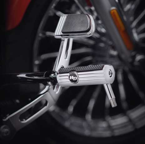 Harley-Davidson Defiance Footpegs with wear peg chrome  - 50500533