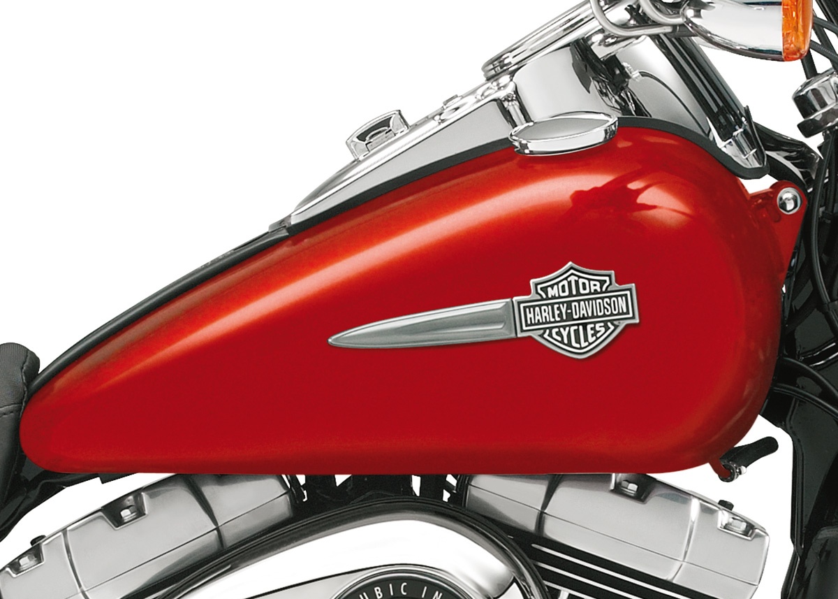 62318 08 Harley Davidson Tank Medallion Left Bar Shield For Fxdf 08 13 At Thunderbike Shop