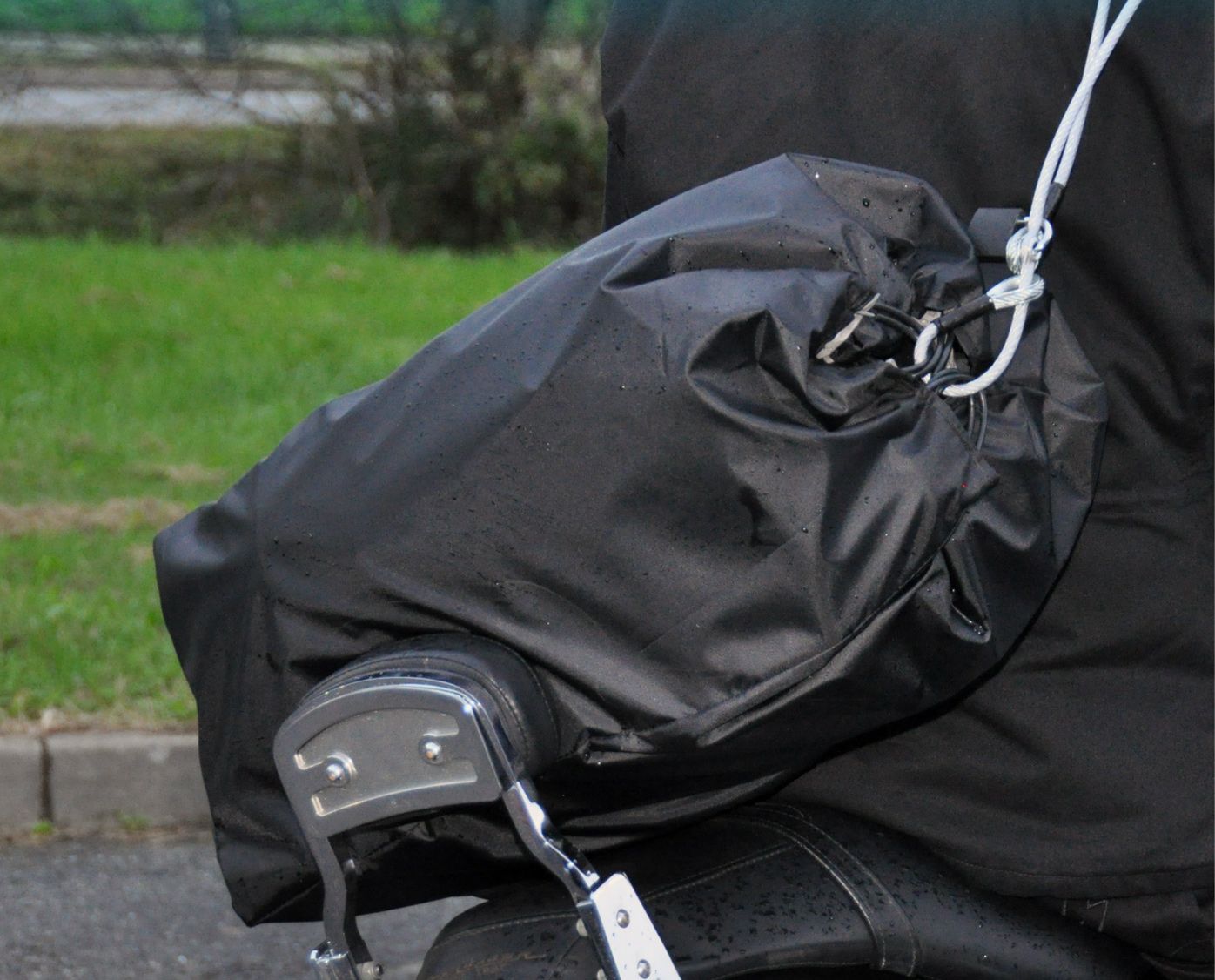 Tragbare Motorrad Helm Tasche Spritz Wasser GeschüTzte Nylon Doppel Schulte S8Y7 
