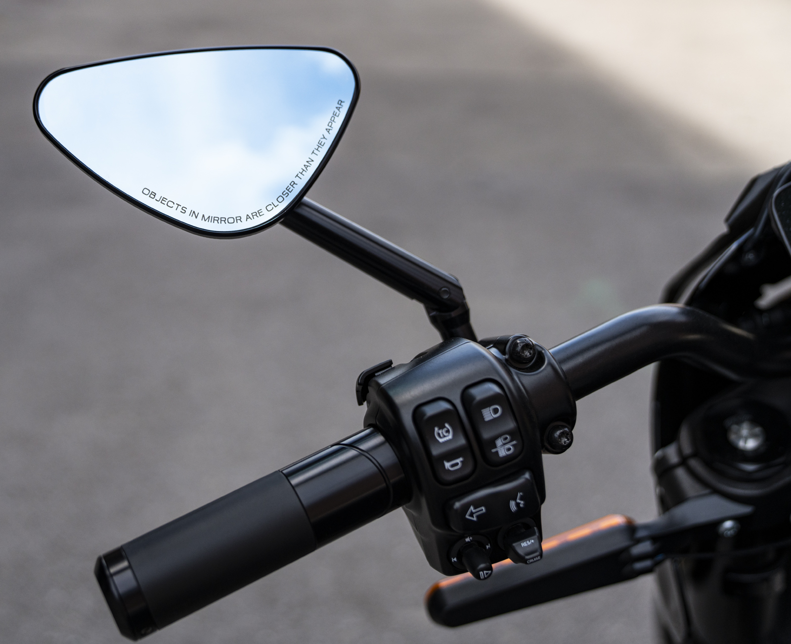 56000263 Harley Davidson Mirrors By Rizoma