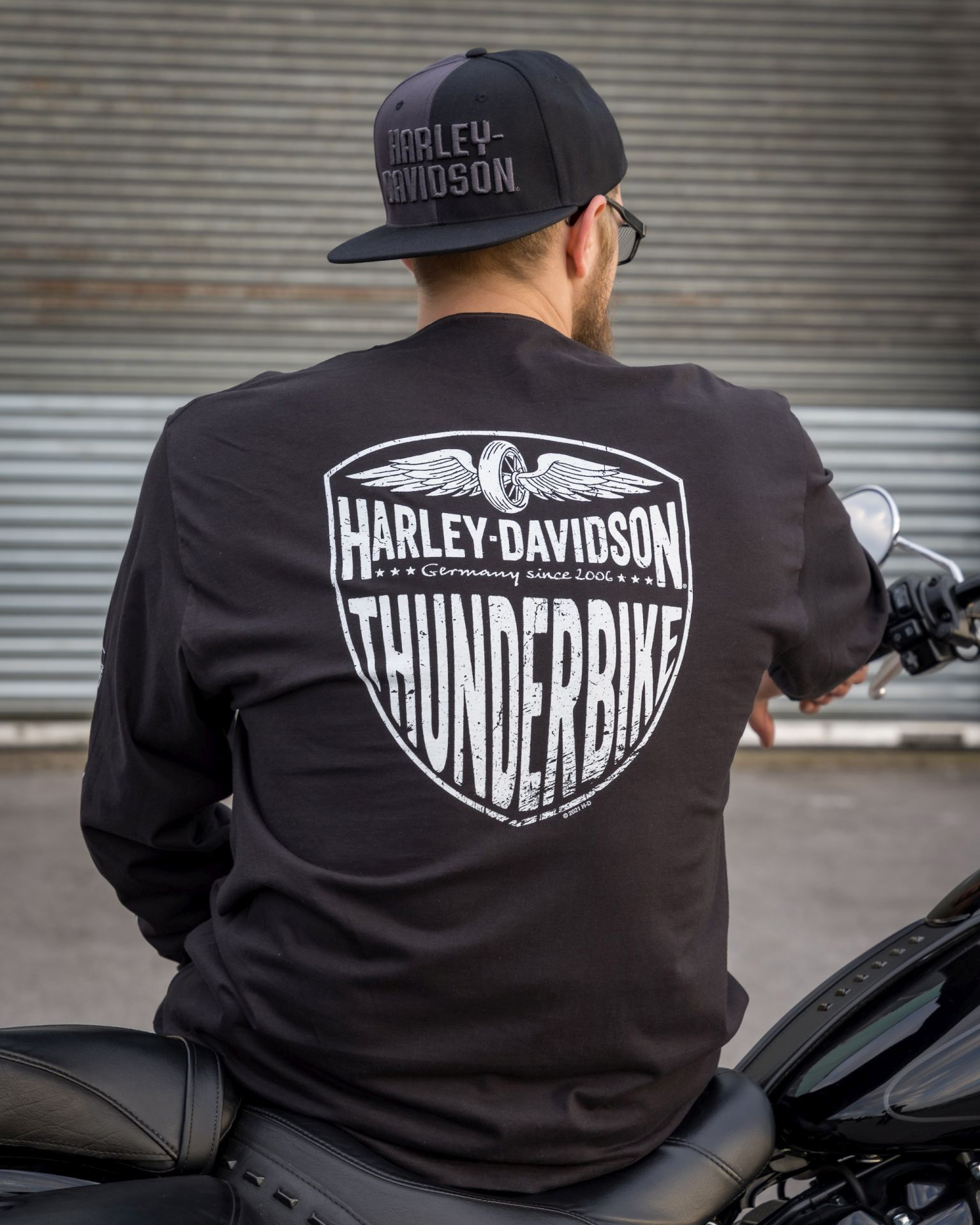 Harley-Davidson men´s Longsleeve H-D Name black at Thunderbike Shop